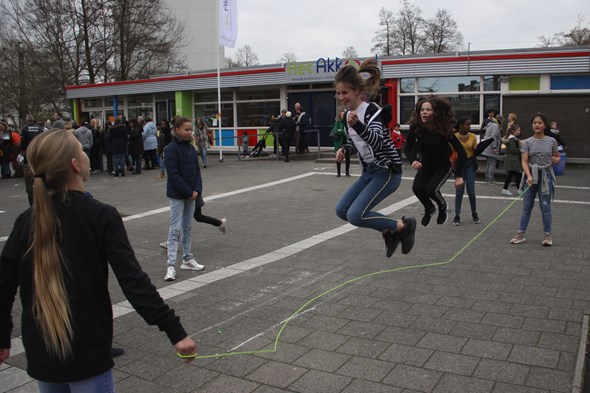 Het Akkoord-springen voor spelen (2)